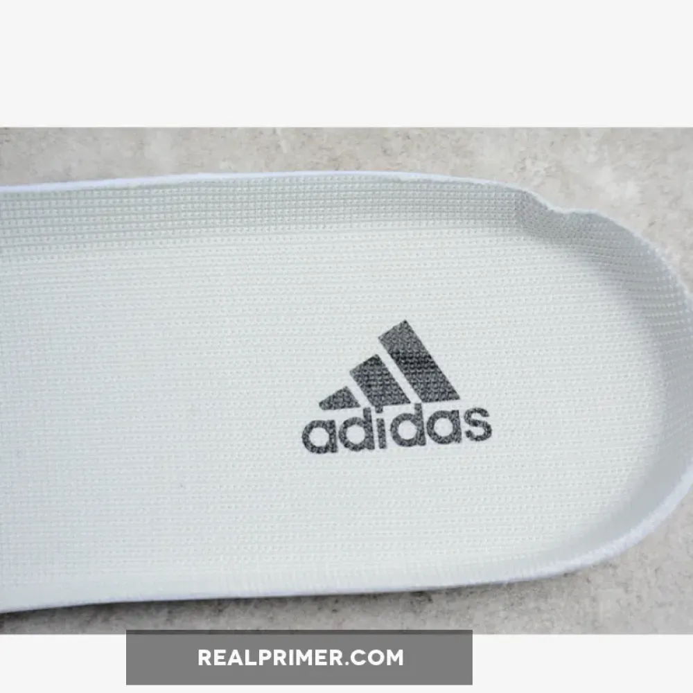 YEEZY WAVE RUNNER BOOST OG 700 SOLID GREY B75571