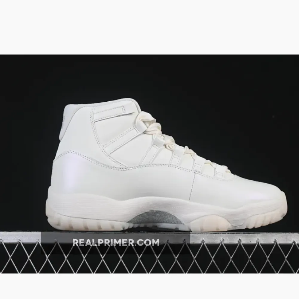 JORDAN 11 RETRO /PEARL GREY/WHITE/METALLIC SILVER AR0715-110