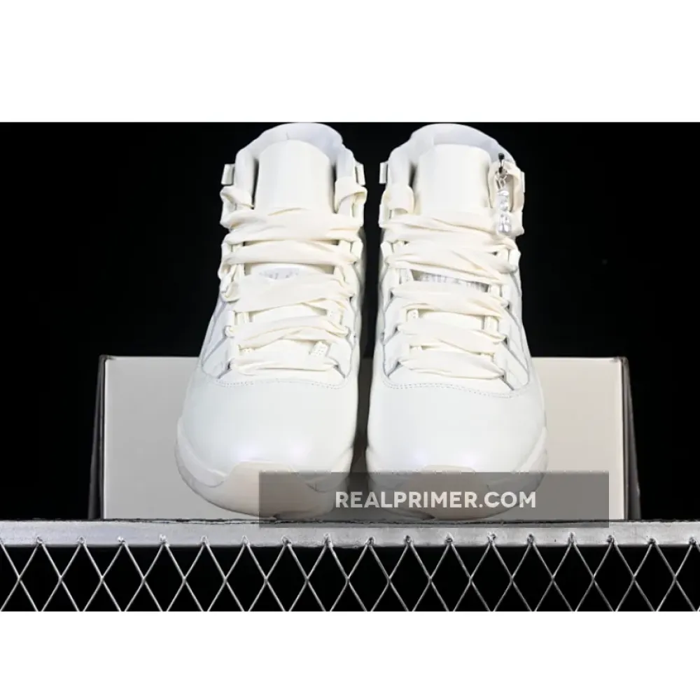 JORDAN 11 RETRO /PEARL GREY/WHITE/METALLIC SILVER AR0715-110