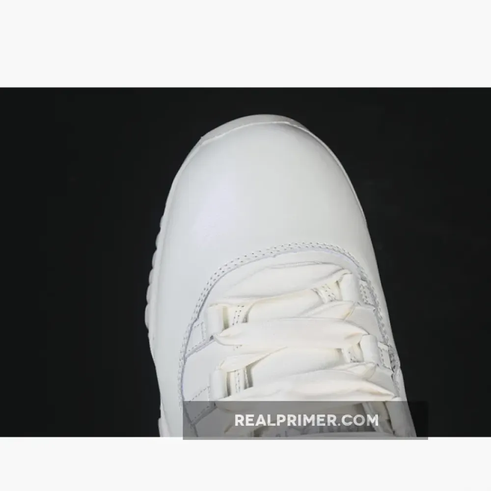 JORDAN 11 RETRO /PEARL GREY/WHITE/METALLIC SILVER AR0715-110