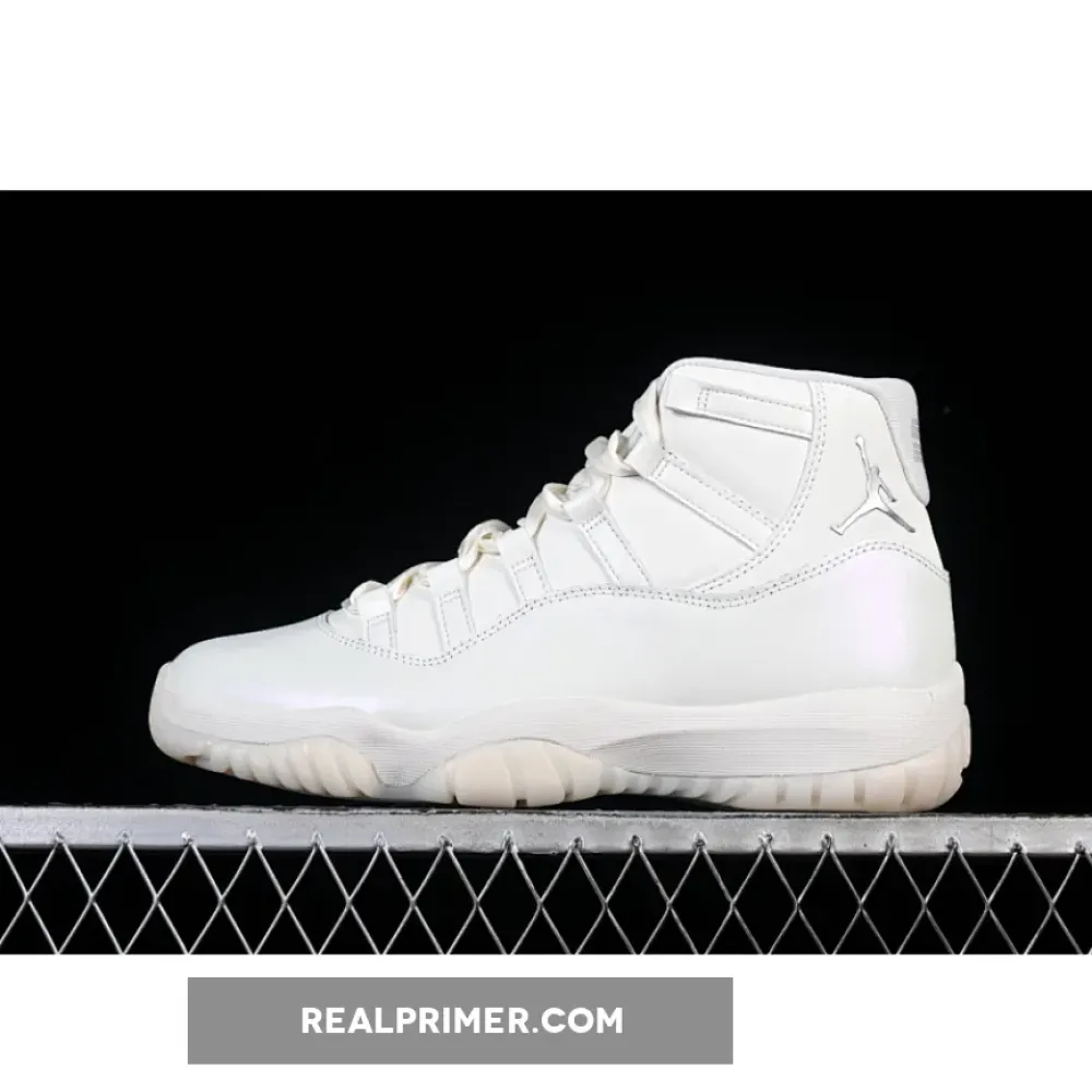 JORDAN 11 RETRO /PEARL GREY/WHITE/METALLIC SILVER AR0715-110