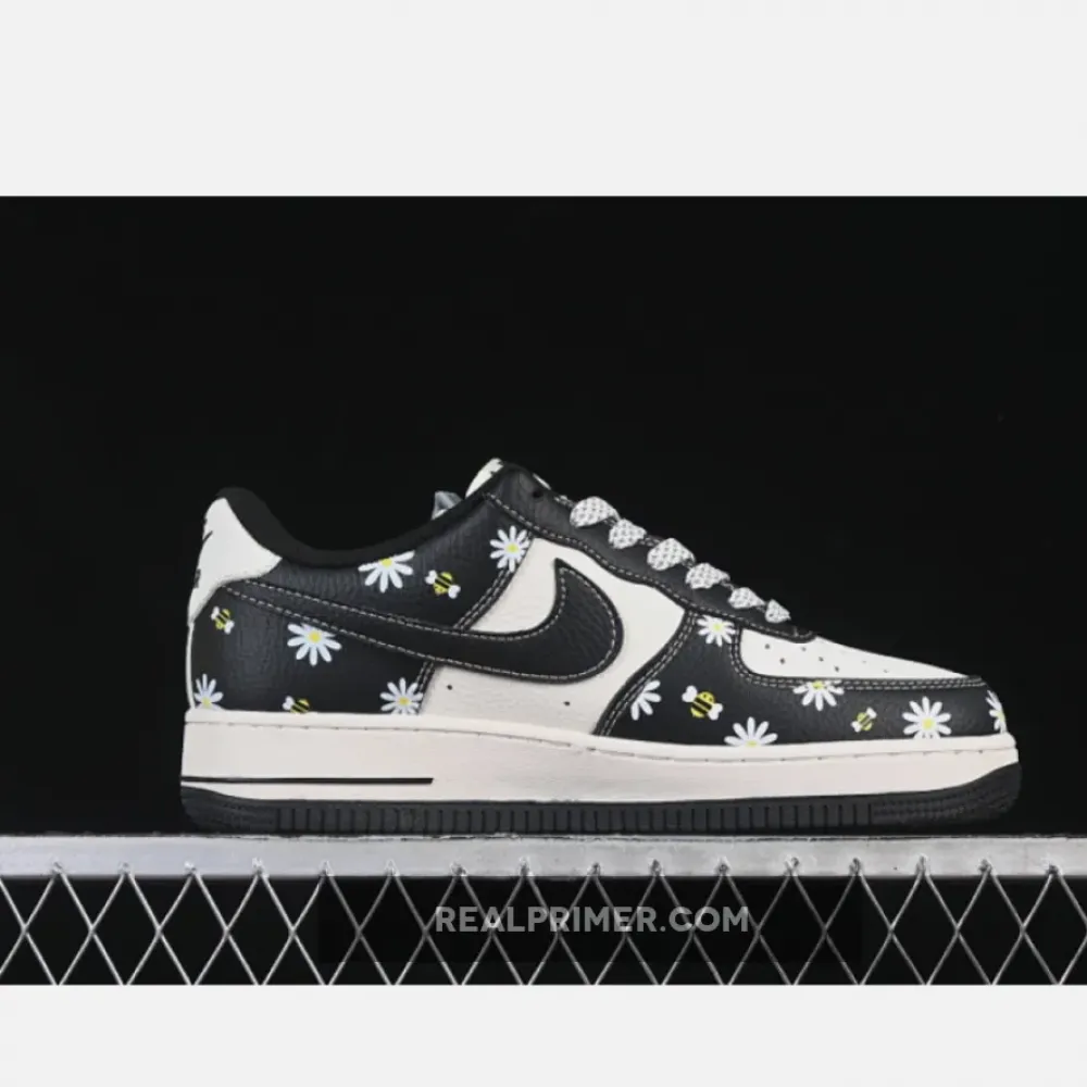 AIR FORCE 1 07 LOW CASUAL SNEAKERS BLACK/WHITE JP8028-004