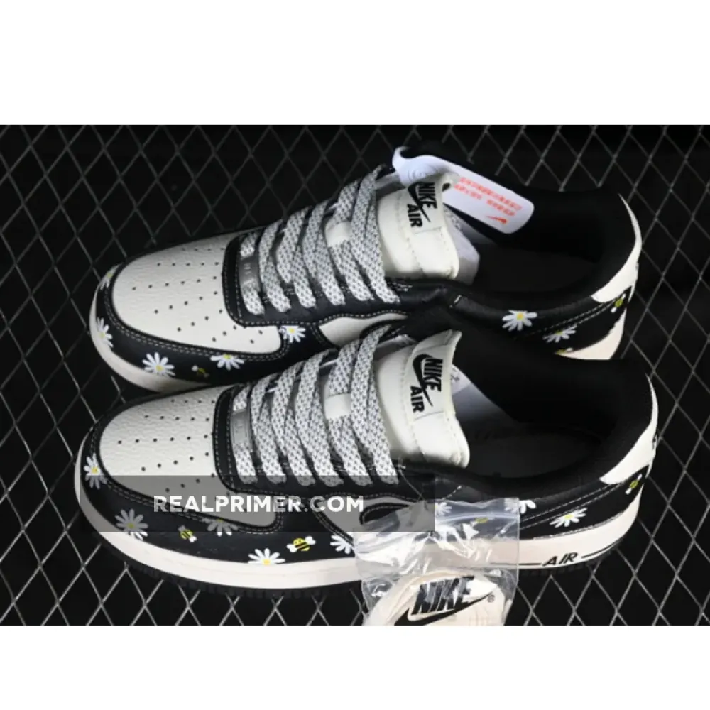 AIR FORCE 1 07 LOW CASUAL SNEAKERS BLACK/WHITE JP8028-004