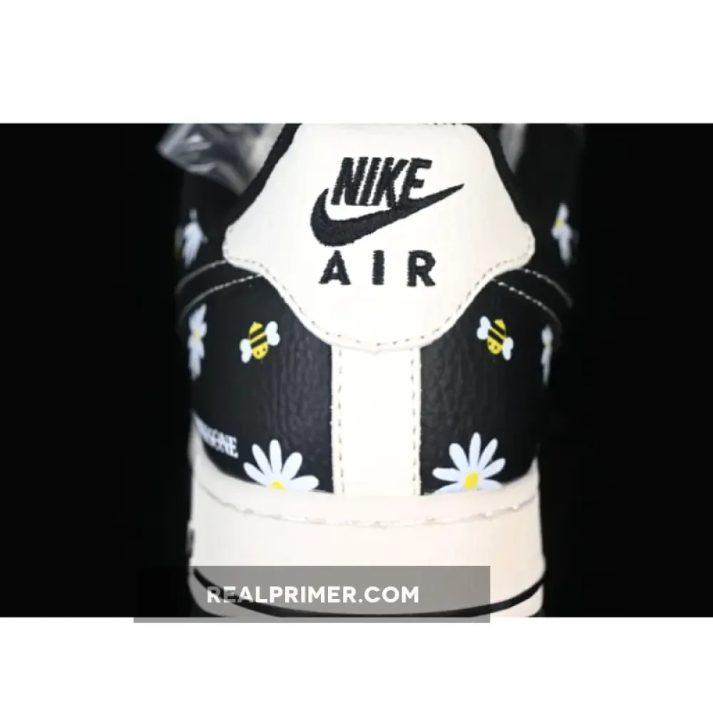 AIR FORCE 1 07 LOW CASUAL SNEAKERS BLACK/WHITE JP8028-004