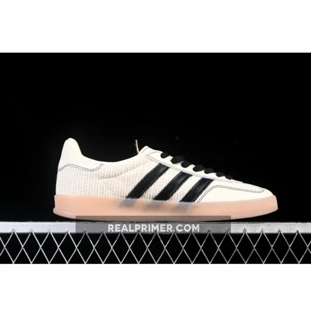 GAZELLE INDOOR SHOES CREAM WHITE / CORE BLACK /BEIGE JQ7083