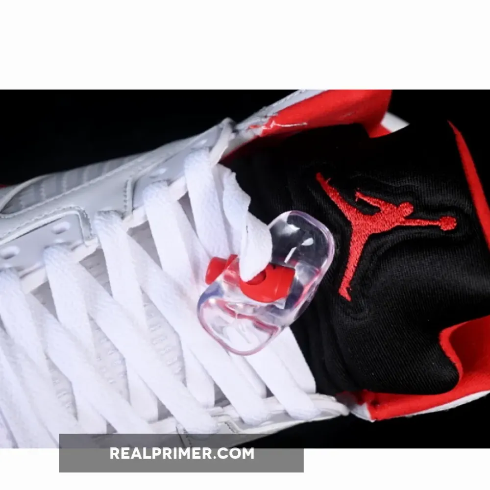 JORDAN 5 RETRO WHITE/FIRE RED/BLACK WOMAN:39