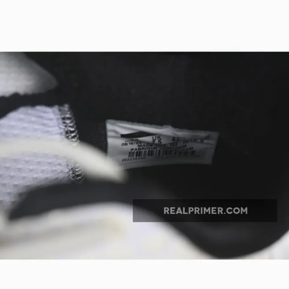 KOBE VI PROTRO 6 BEIGE/WHITE/ORANGE WOMAN:39