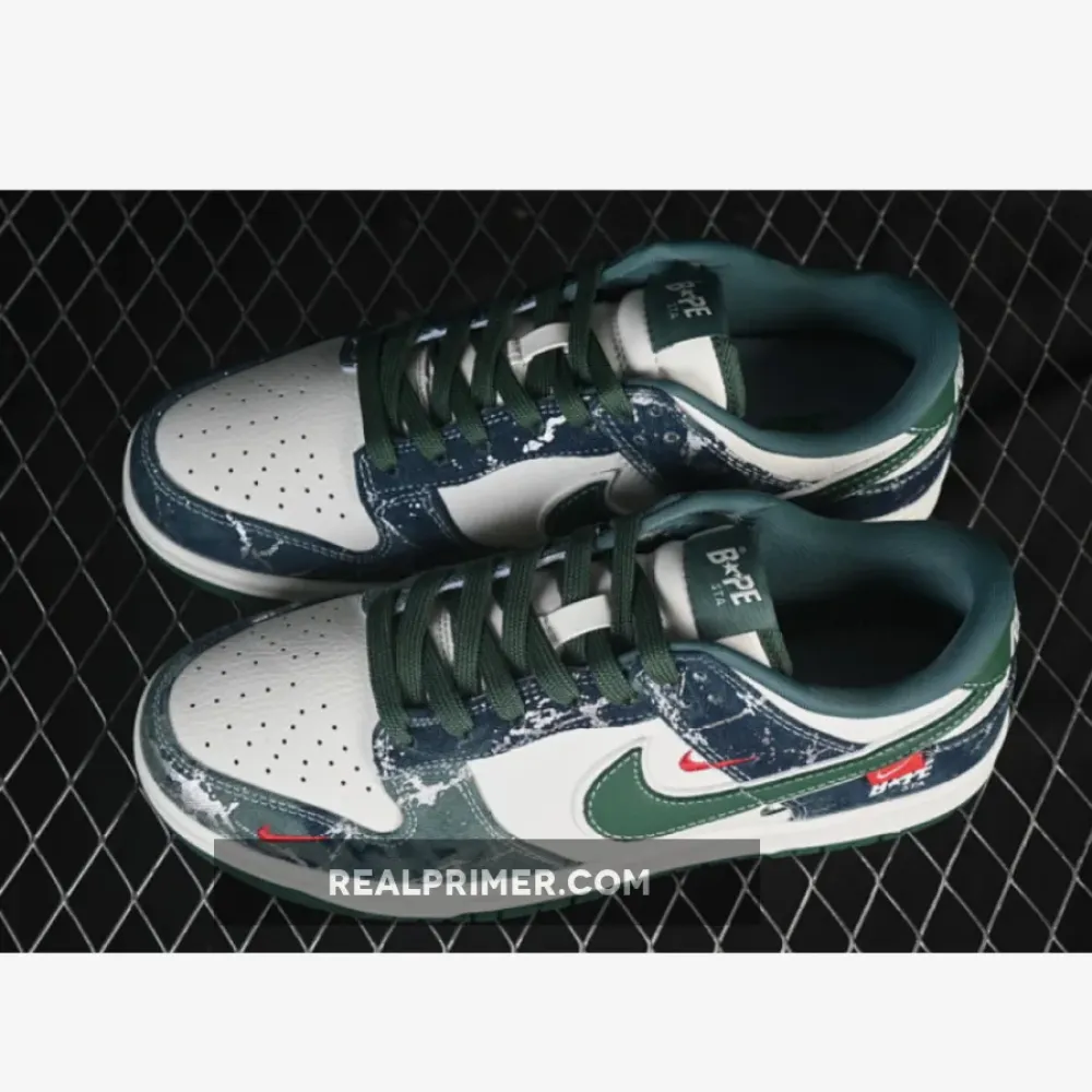 SB DUNK LOW BAPE WHITE/GREEN SC0601-465