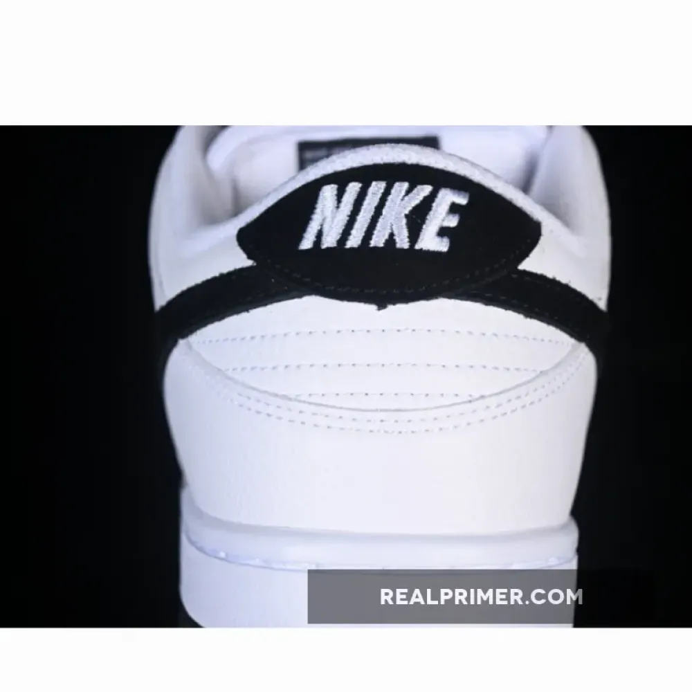 SB DUNK LOW WHITE/BLACK HF3704-100