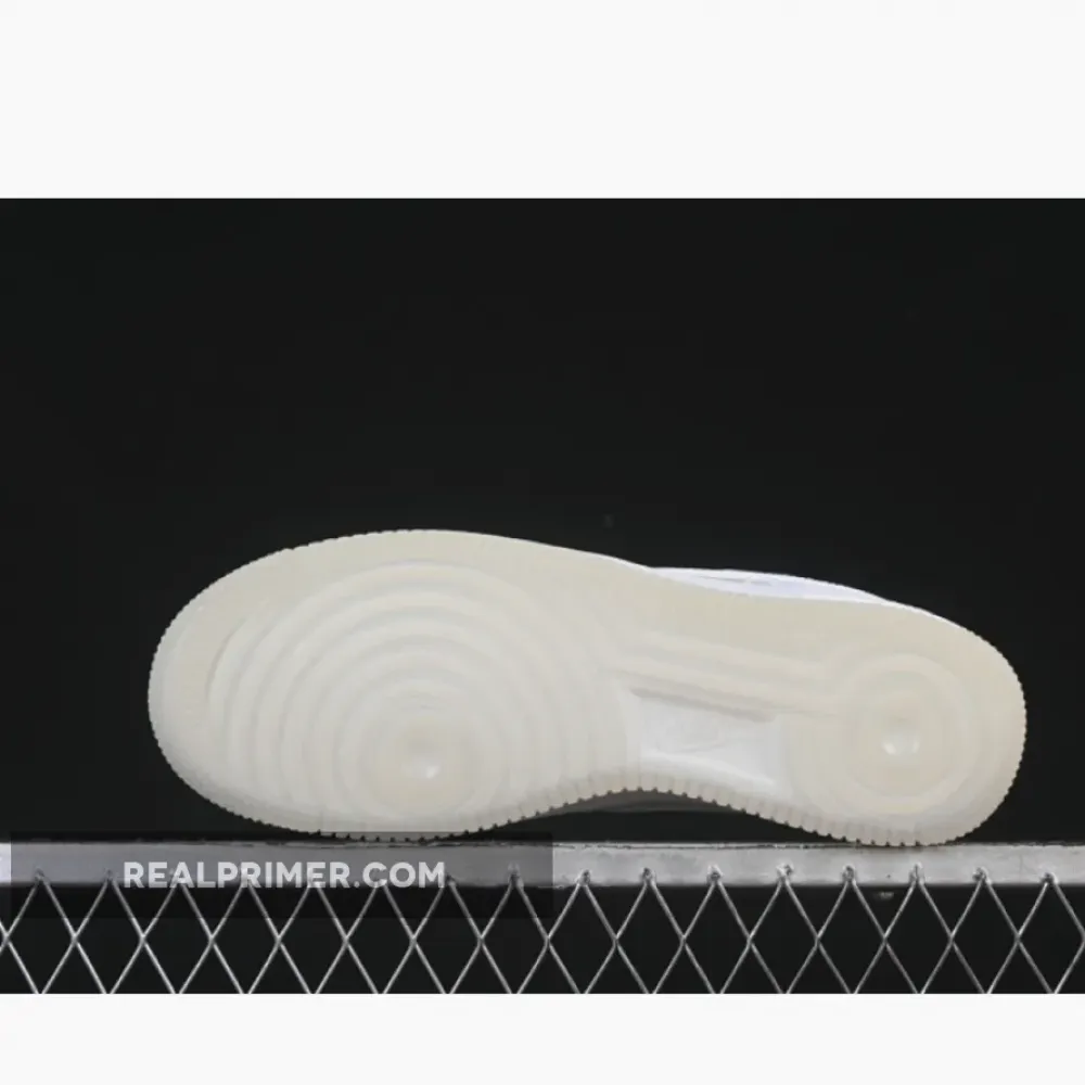 AIR FORCE 1 07 LOW WHITE/BEIGE IH3204-100